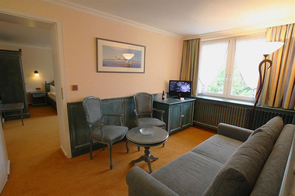 Hotel Duenenschloss Mit Private Spa Zinnowitz Exterior foto