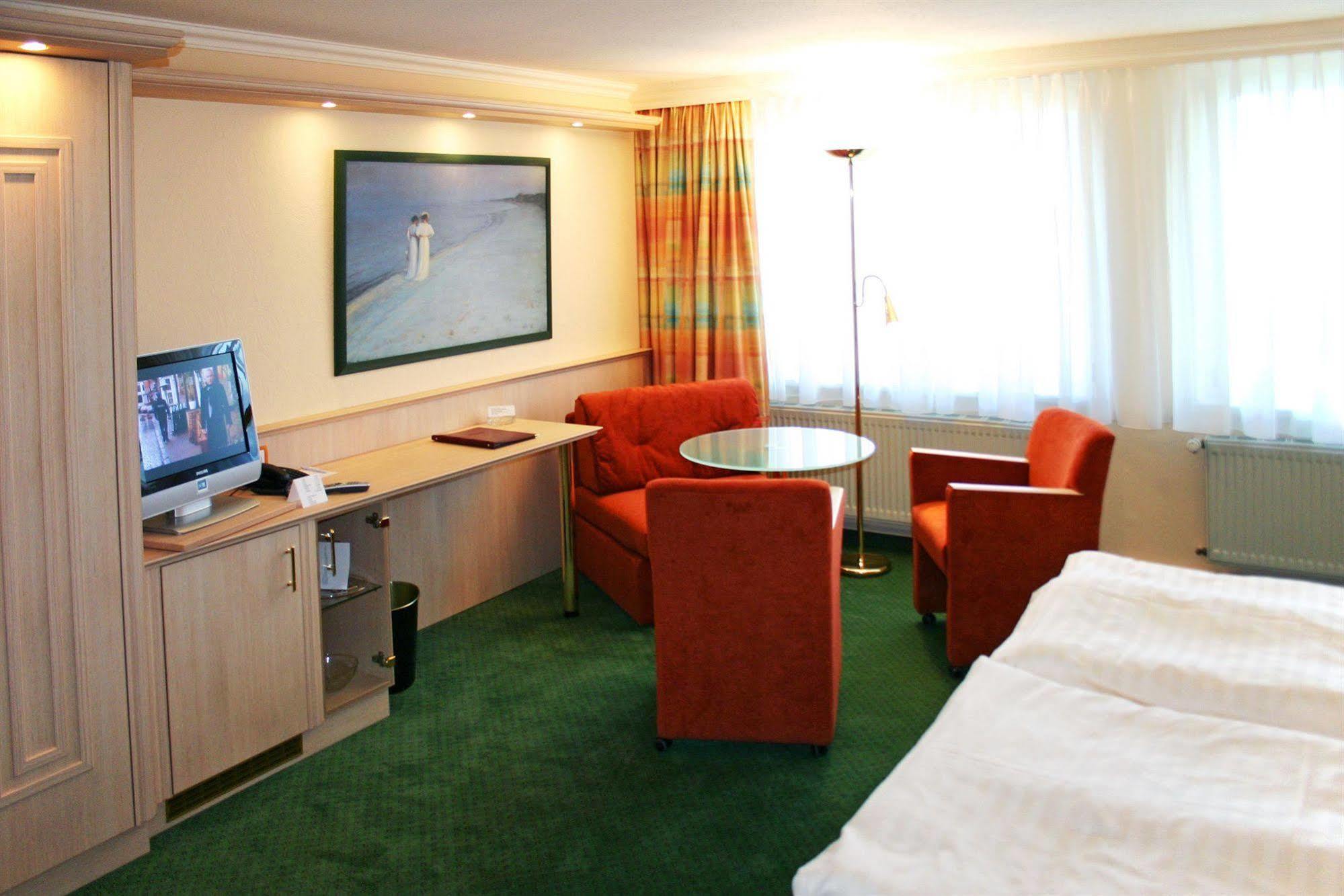 Hotel Duenenschloss Mit Private Spa Zinnowitz Exterior foto